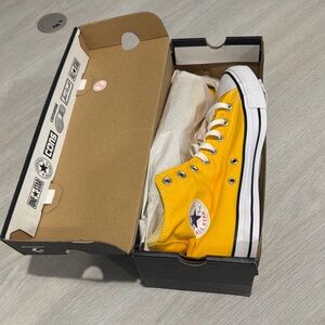 Converse unisex Yellow High-Top Sneakers